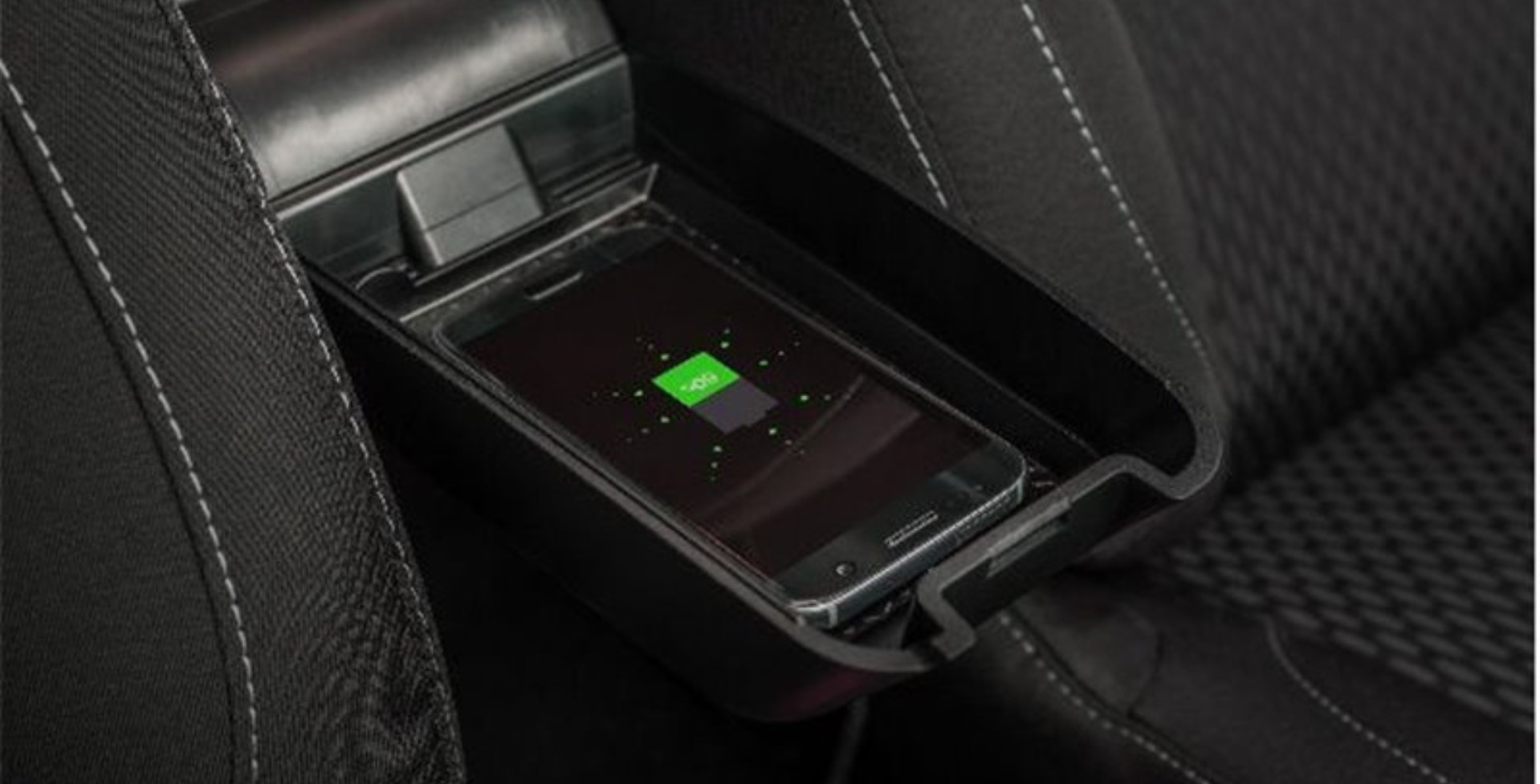 Accoudoir avec chargeur à induction - Dacia